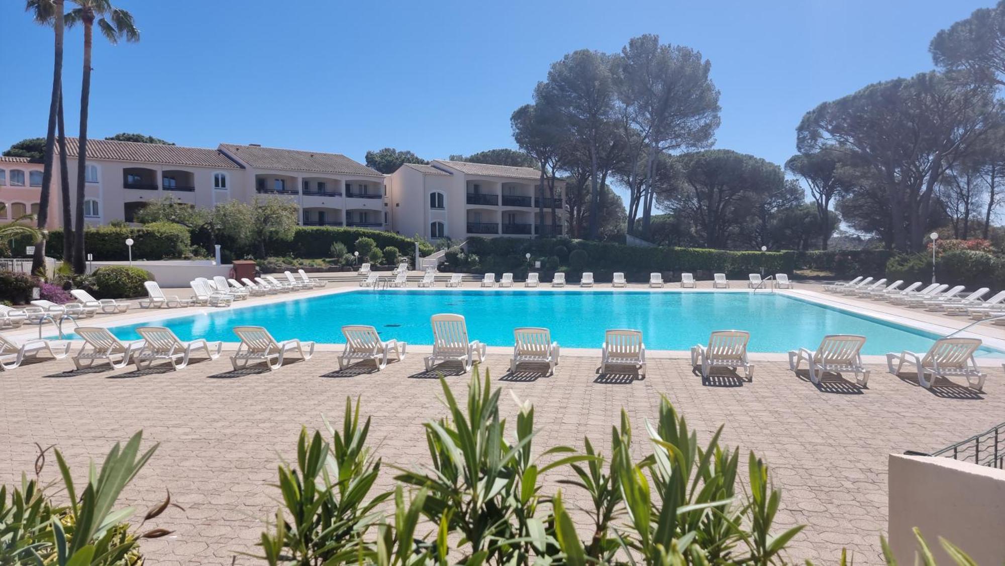 Chez K&D Studio Nature Avec Piscine St Raphael Saint-Raphaël 客房 照片